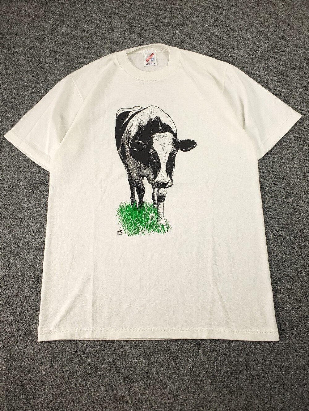 Vintahe 80s Cow T Shirt Medium LSJ Sportswear Farm Ranch Nature 1983 Graphic Tee